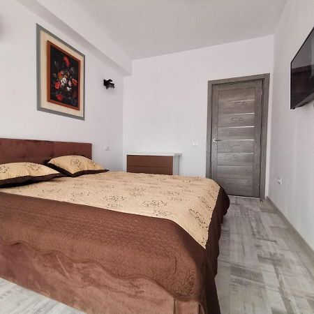 Vip Apartment-Brilliant Apartments 康斯坦察 外观 照片