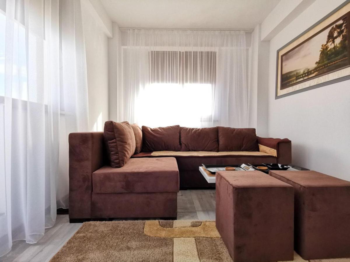Vip Apartment-Brilliant Apartments 康斯坦察 外观 照片