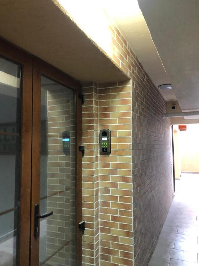 Vip Apartment-Brilliant Apartments 康斯坦察 外观 照片
